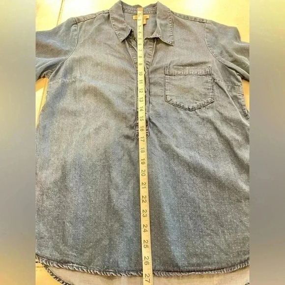 Lucky Brand Charleigh Polka Dot Denim Chambray Shirt SZ M - Picture 7 of 10